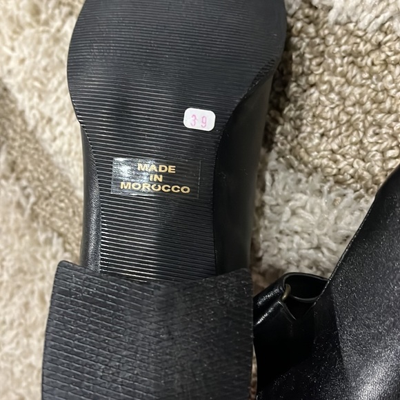 Mary Jane Vintage Leather Pumps - Picture 4 of 7